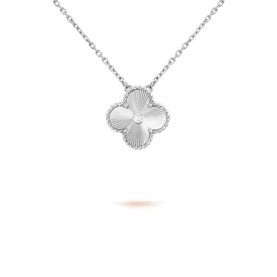 <ORIELL>CLOVER  15MM DIAMOND LASER NECKLACE SILVER