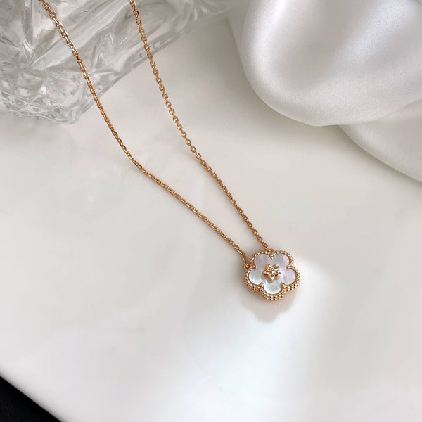 <ORIELL>LUCKY  WHITE MOP  PLUM BLOSSOM NECKLACE