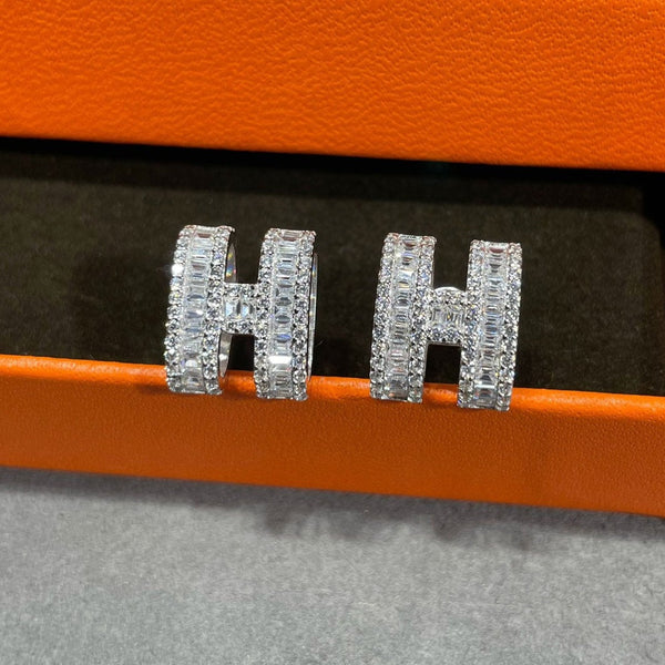 <ORIELL>H STUD EARRINGS WITH SILVER DIAMONDS