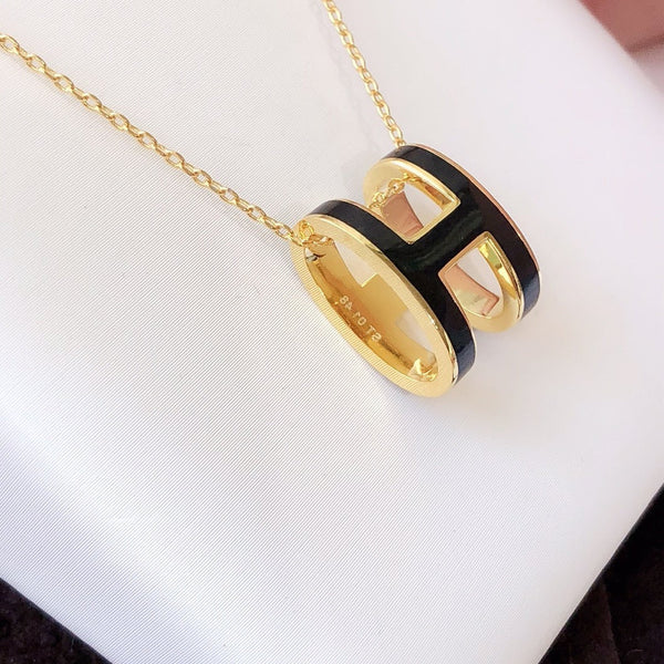 <ORIELL>HM CLIC BLACK ENAMEL GOLD NECKLACE